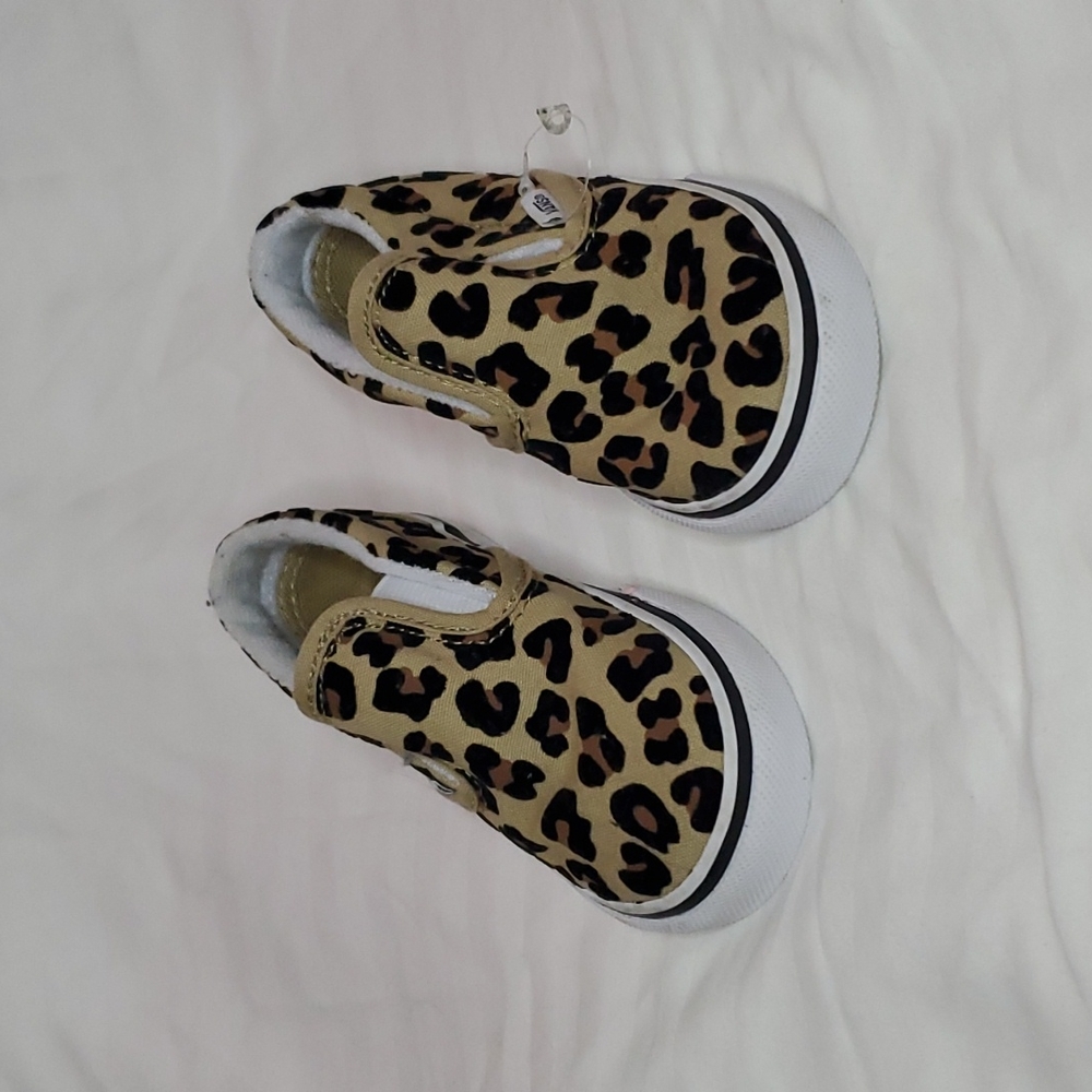Leopard slip on vans 6 girls